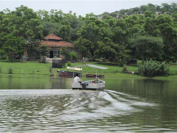 Damdama Lake
